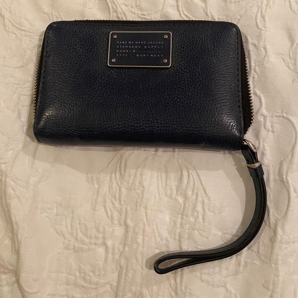 Marc by Marc Jacobs Navy Q Wingman Wristlet - Picture 4 of 4